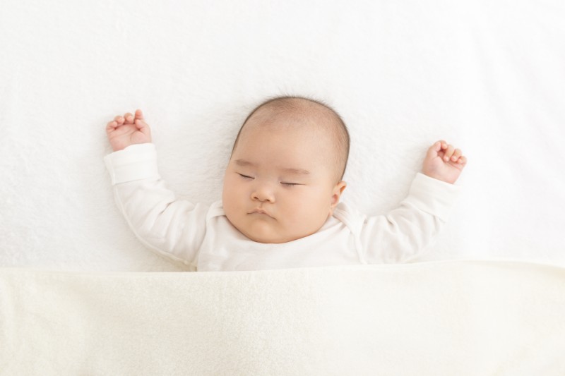 Baby sleeping in discount bouncer