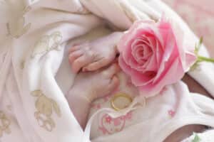 claudia hands (1) claudia hands 1